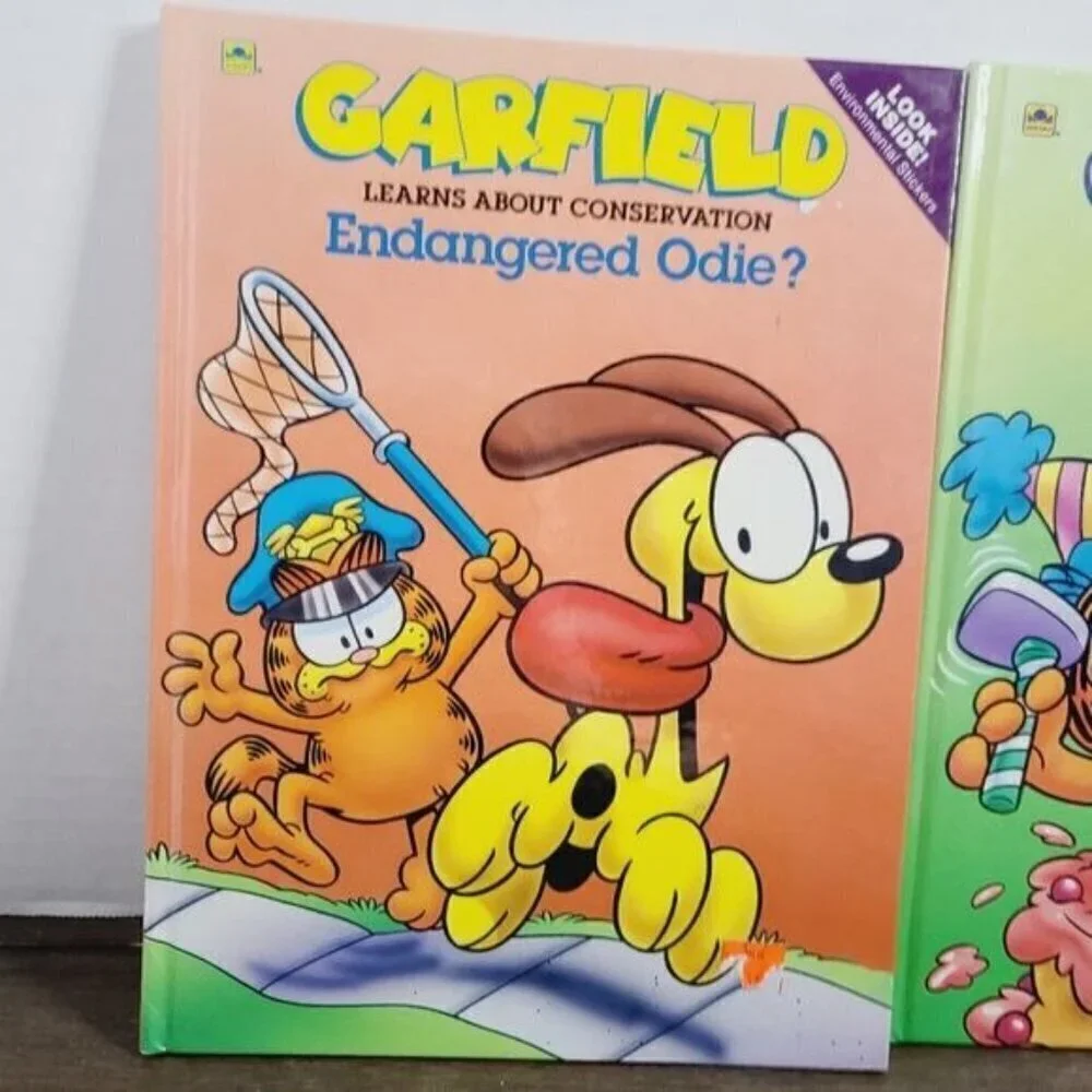 Lot of 2 Vintage Garfield Cartoon Books Endangered Odie Surprise Party